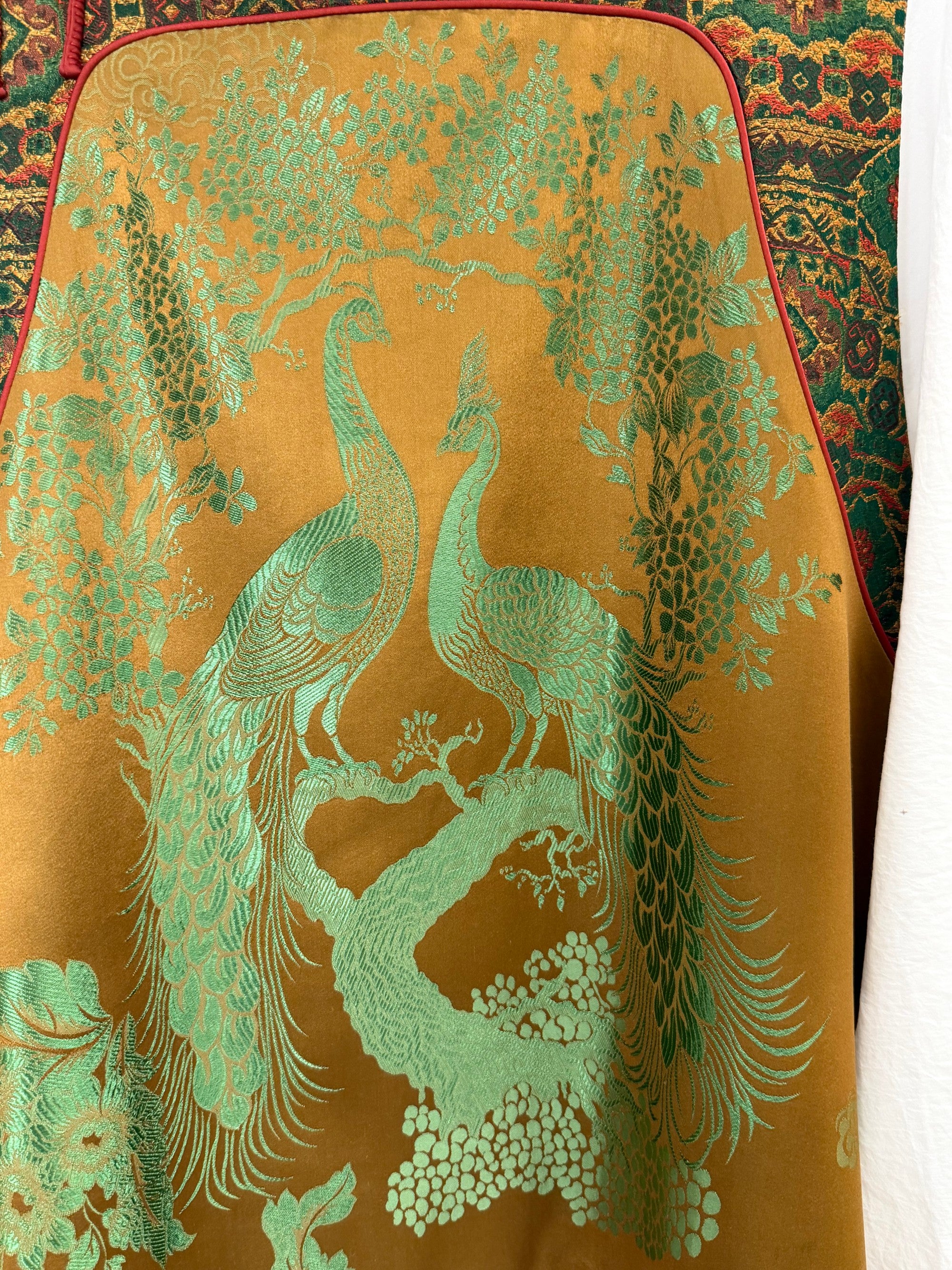 Peacock & Floral Embroidered Xiangyunsha Silk Vest | Modern Chinese Jacquard Waistcoat - Luxe Orienta CO., LIMITED