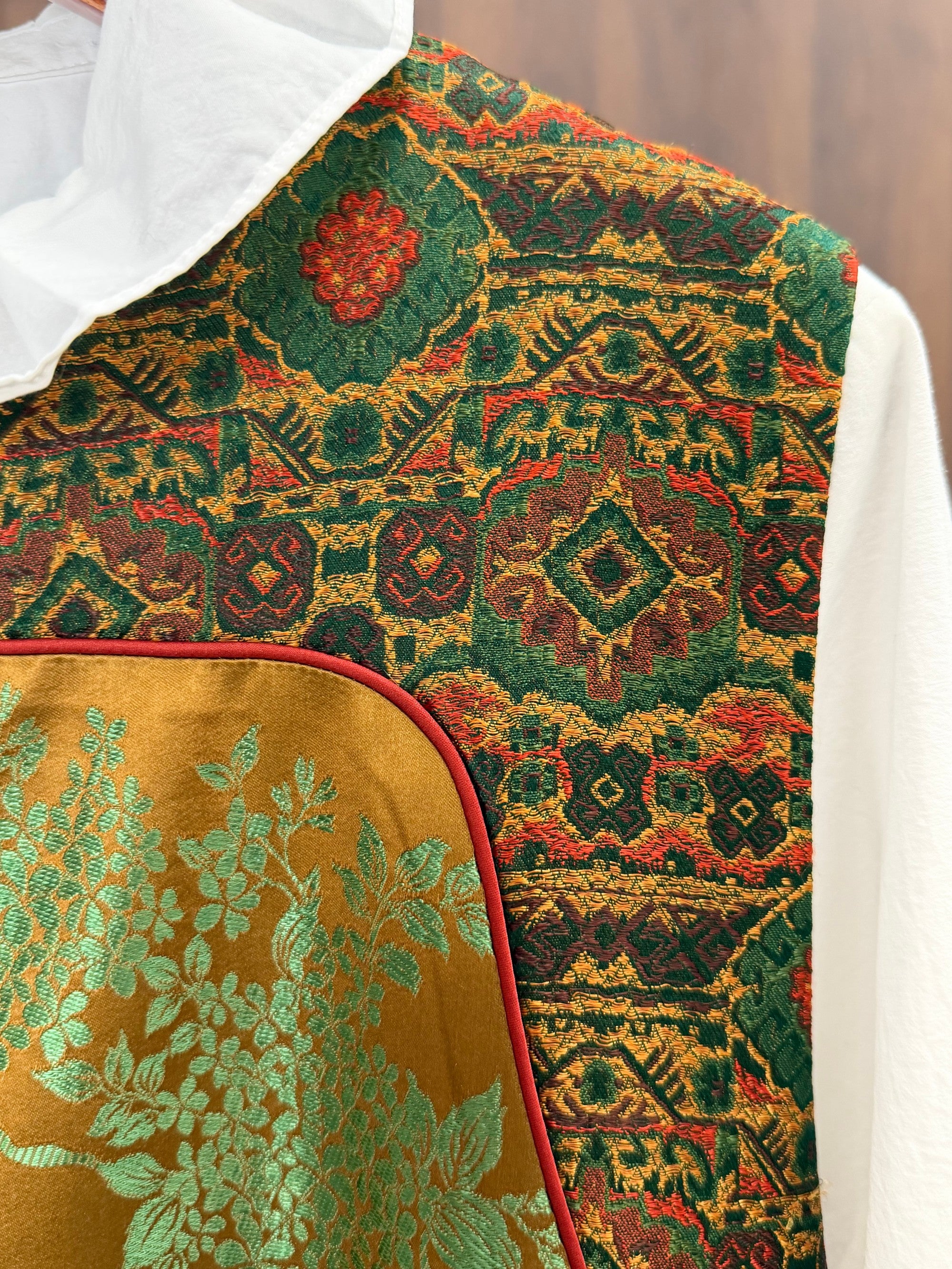 Peacock & Floral Embroidered Xiangyunsha Silk Vest | Modern Chinese Jacquard Waistcoat - Luxe Orienta CO., LIMITED