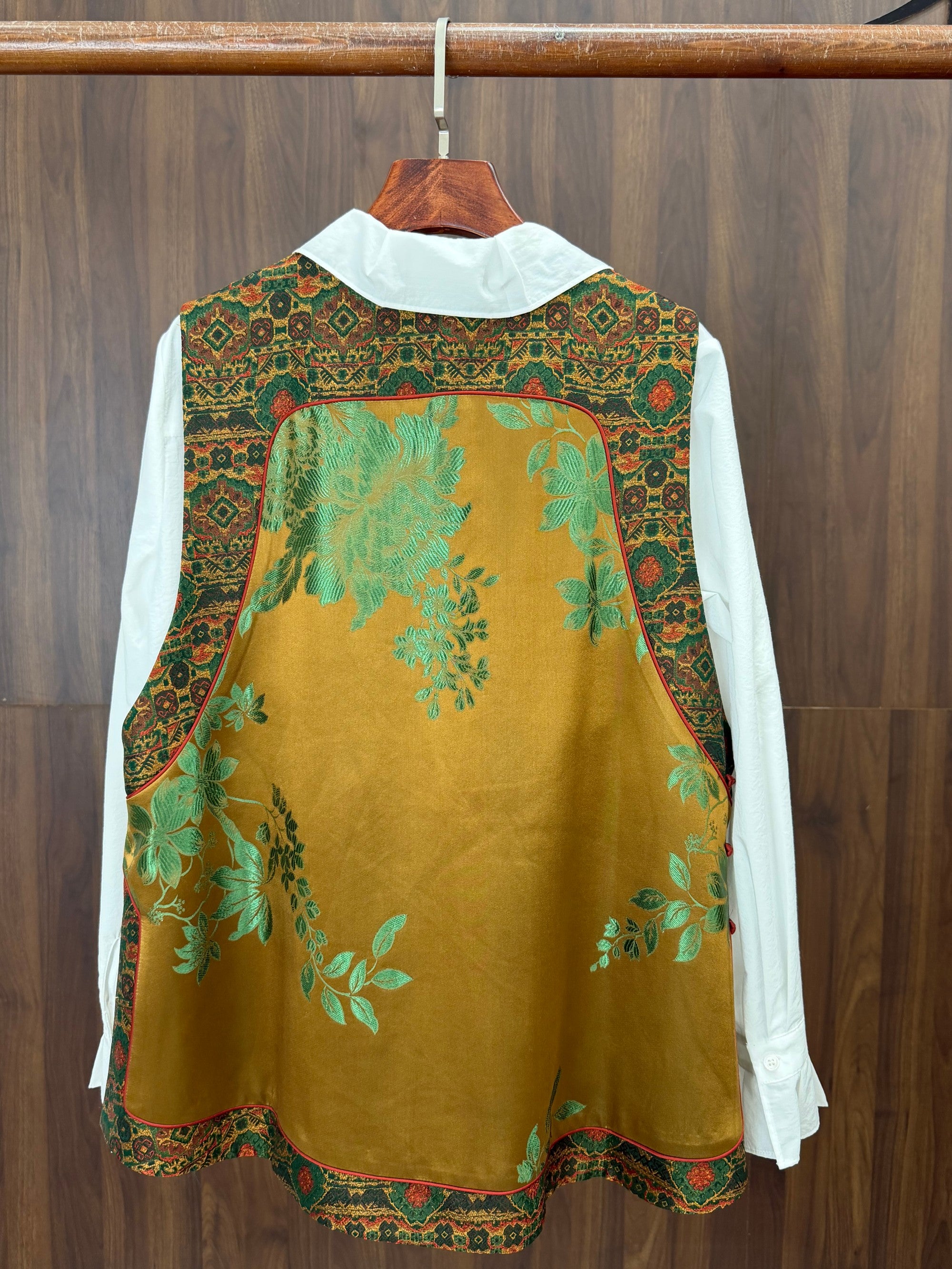 Peacock & Floral Embroidered Xiangyunsha Silk Vest | Modern Chinese Jacquard Waistcoat - Luxe Orienta CO., LIMITED