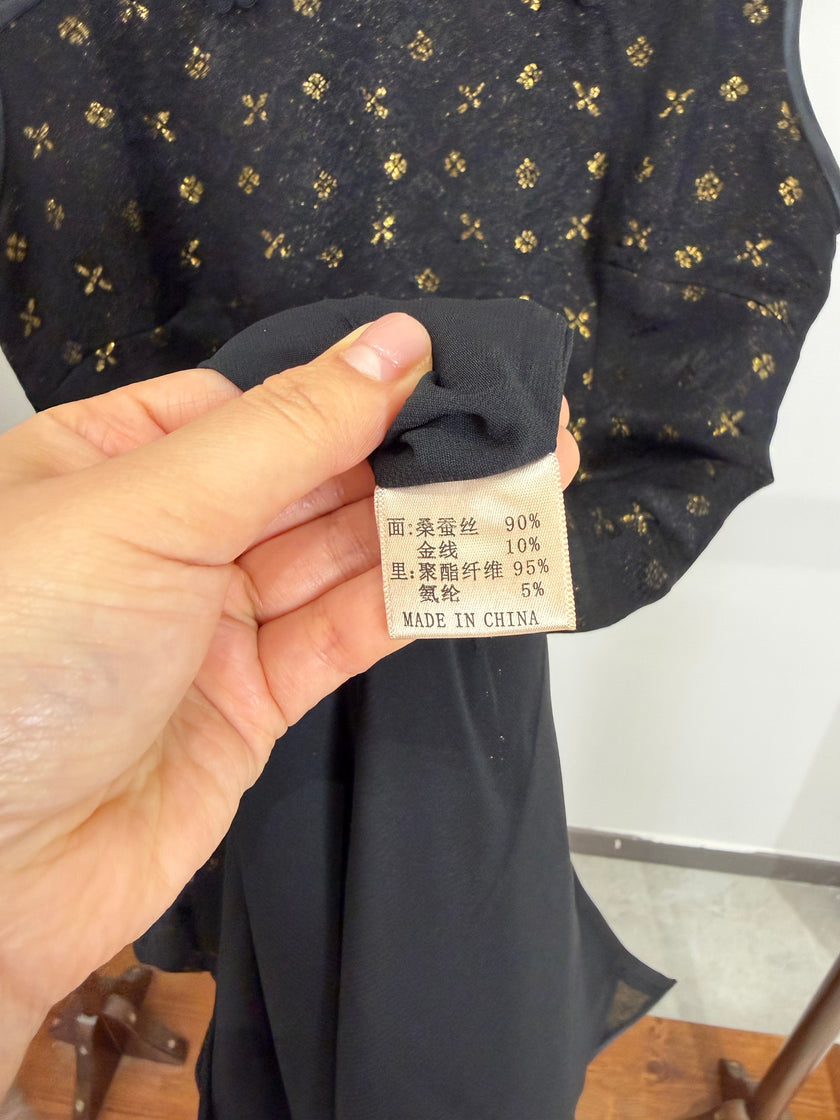 Black Gold Jacquard Xiangyunsha Qipao | Elegant Mulberry Silk Chinese Cheongsam Dress - Luxe Orienta CO., LIMITED
