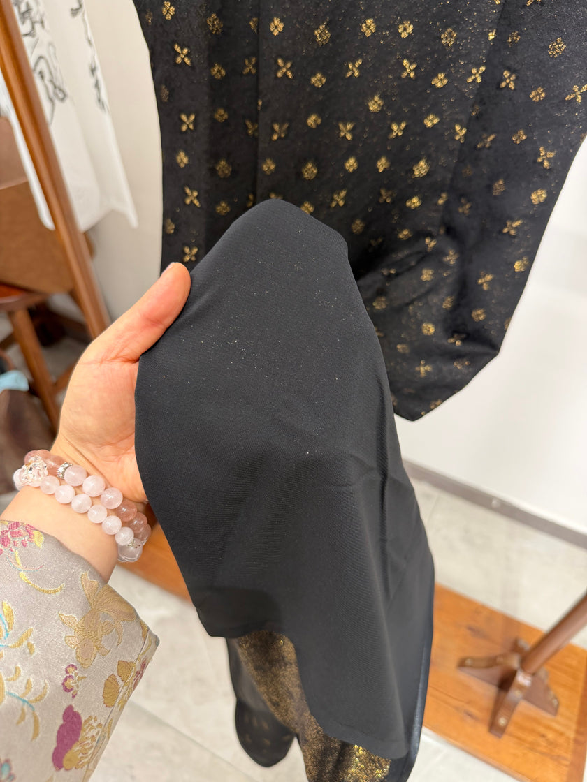 Black Gold Jacquard Xiangyunsha Qipao | Elegant Mulberry Silk Chinese Cheongsam Dress - Luxe Orienta CO., LIMITED