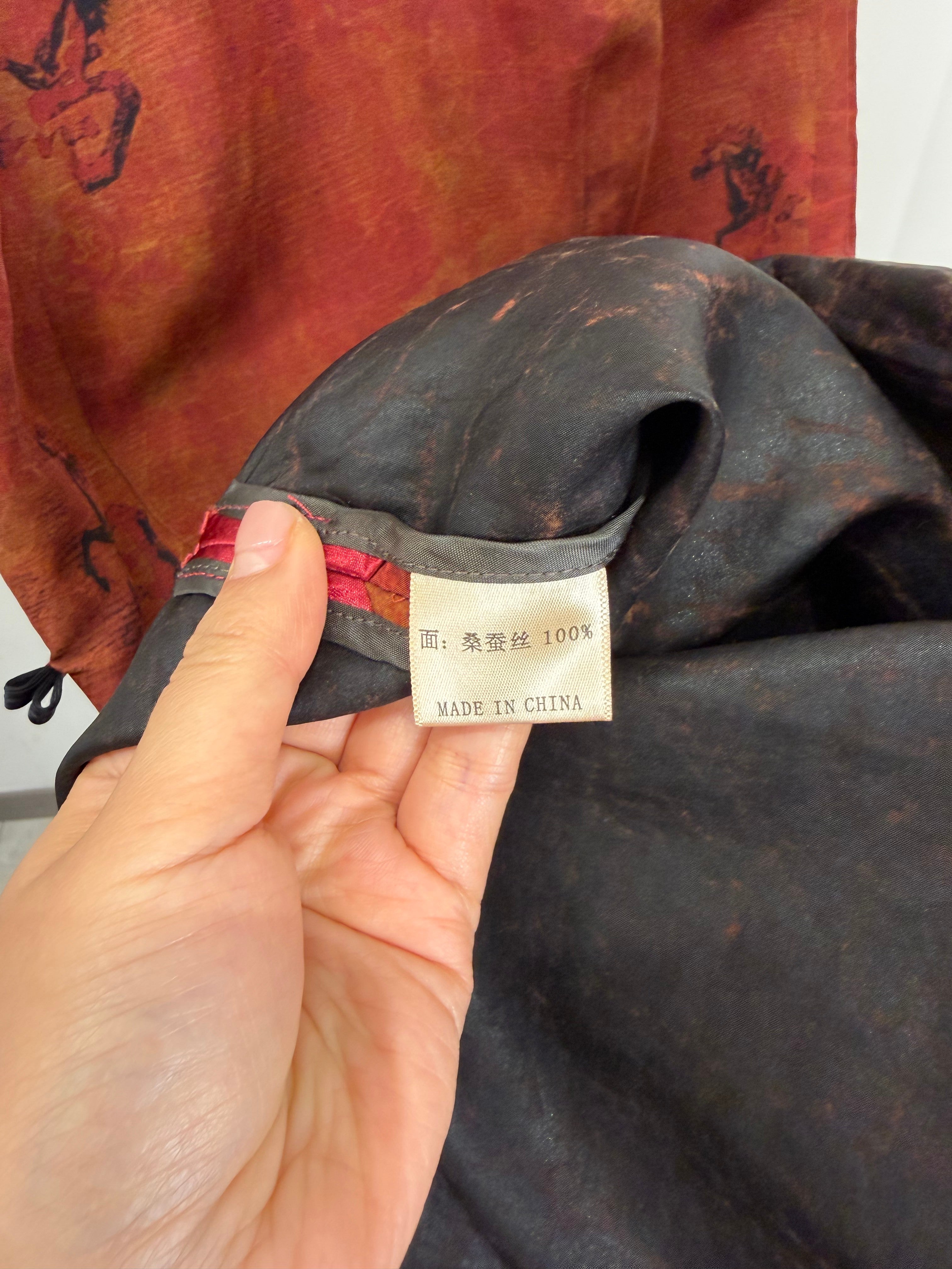 100% Mulberry Silk Xiangyunsha Rust Calligraphy Sleeveless Qipao Dress | LUXE ORIENTA - Luxe Orienta CO., LIMITED