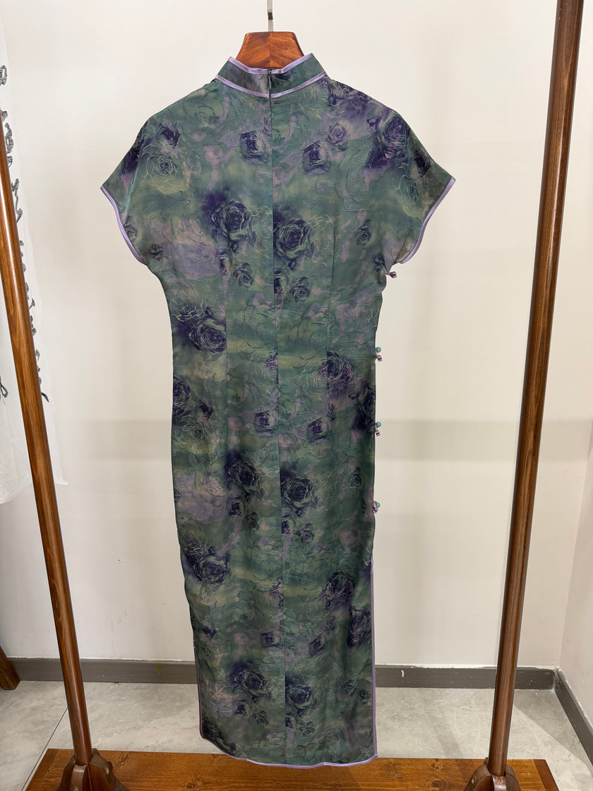 100% Mulberry Silk Xiangyunsha Dark Green Purple Rose Short Sleeve Qipao Dress | LUXE ORIENTA - Luxe Orienta CO., LIMITED