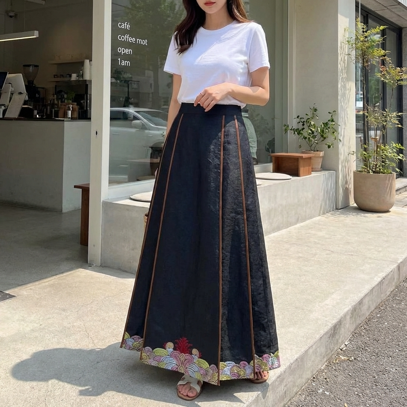 Black Xiangyunsha Silk Mamian Skirt | Embroidered Chinese Ma Mian Qun - Luxe Orienta CO., LIMITED