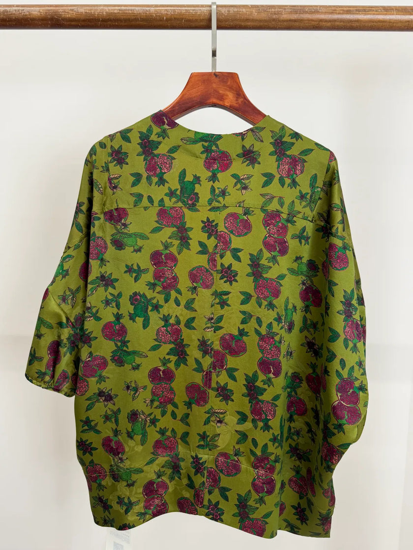 Back View Details of the Green Xiangyunsha Silk Cardigan with Pomegranate Print-LUXE Orienta 