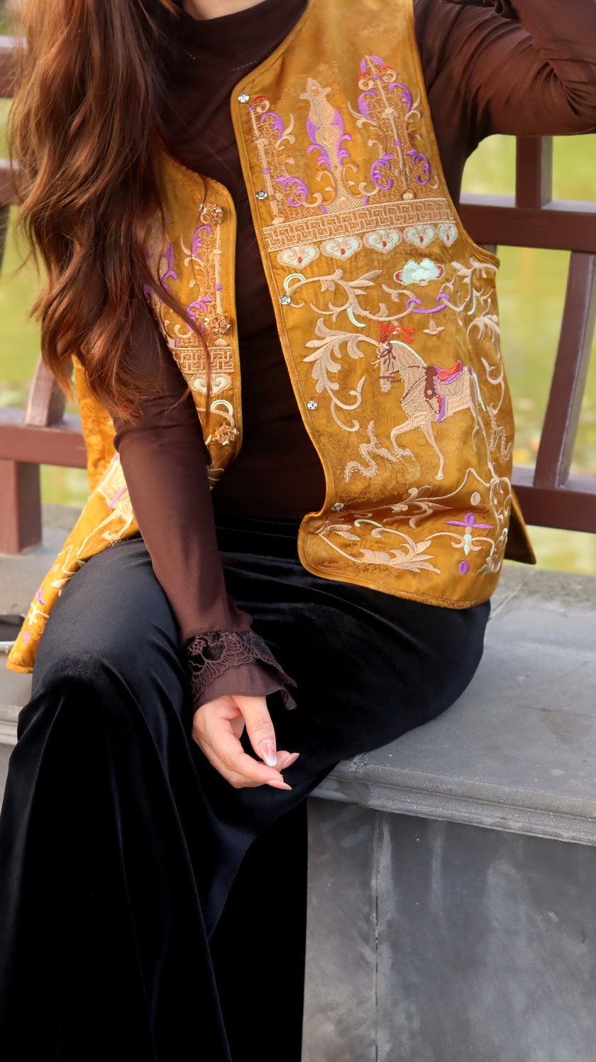 Gold Embroidered Vest | Luxe Orienta Modern Chinese Luxury Vest - Luxe Orienta CO., LIMITED